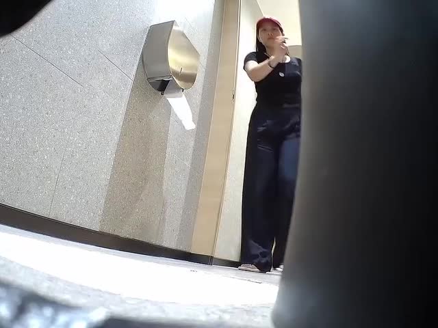 极品厕拍流出美女如云4�