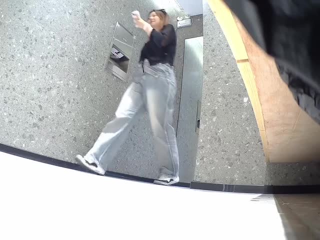 极品厕拍流出美女如云52�