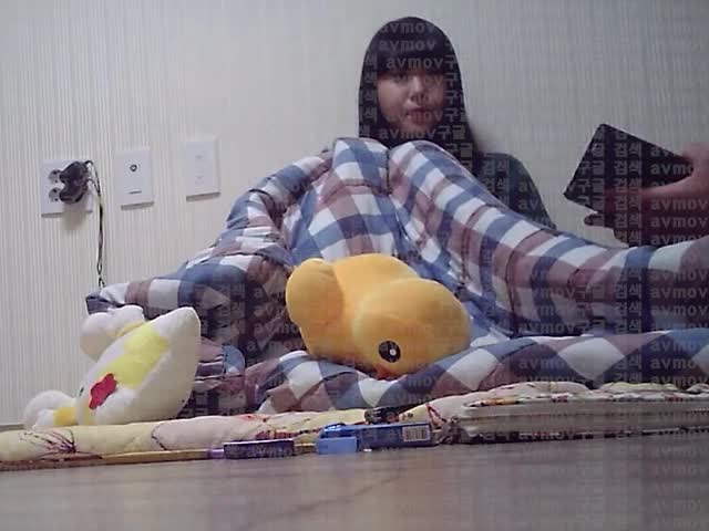 【超极品】大神约啪两位超嫩颜值大学生回家做爱  �