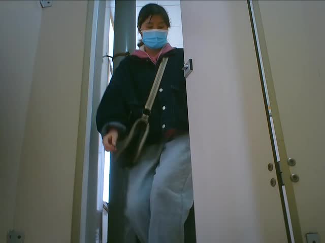 重口厕拍后拍2�