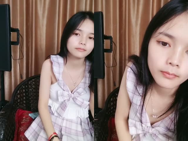 我恋爱了,很纯的校花,19纯情女大,咪咪好挺好圆�