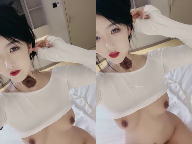 黑丝苗窕爆乳小姐姐淫声荡语撩骚互动,近拍掰穴卖骚玩弄粉穴…�