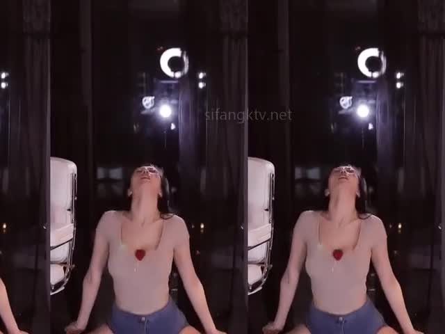 最新24V 时长030629 抖奶短裙露底瑜伽健身4 