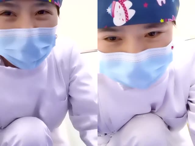 开档丝袜风骚护理师淫声荡语撩骚互动,近拍掰穴摇摆卖骚道具玩弄骚逼…�