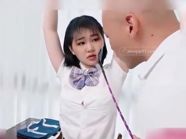 蜜桃影像PMTC057爽玩乖巧女高材生-喬安�
