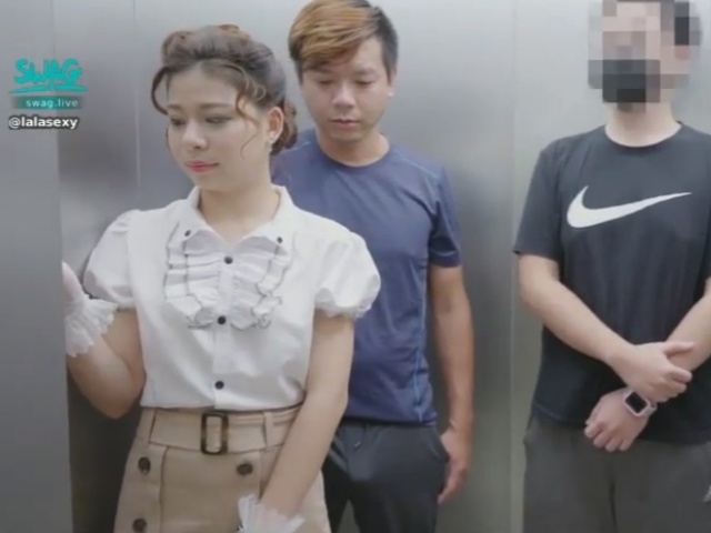 SWAG[JSBY-0088]《客人请上我》 甜蜜高档商场电梯小姐｜电梯系列｜ 拉拉�