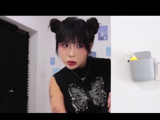 美女偷资料不成反被欺