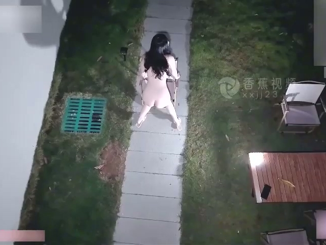 香蕉秀xjx0126老司机调教露出小妖精-小猫咪